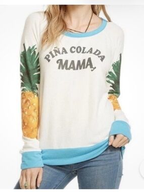 CHASER
PINA COLADA PINEAPPLE GRAPHIC PULLOVER TOP